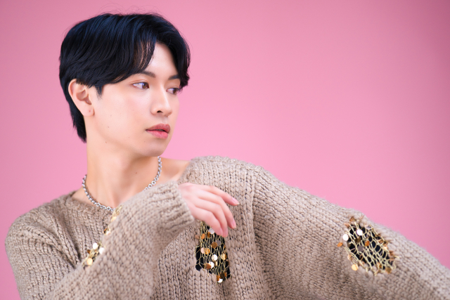 全身脱毛して肌がつるつるの若い男性