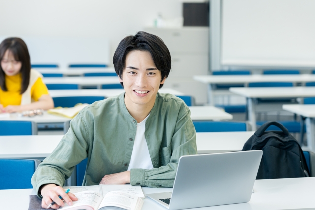 男子大学生